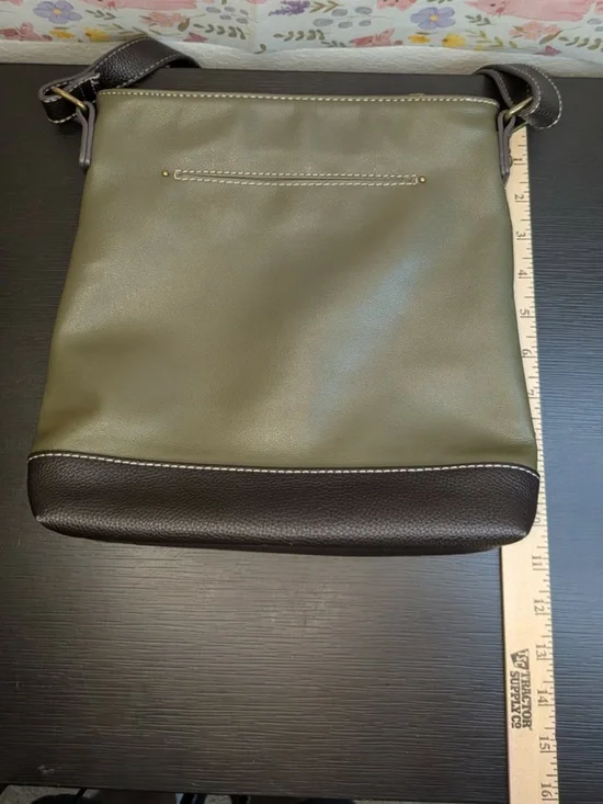 Chala olive green Fox messenger crossbody bag vegan leather. EUC - Picture 4 of 6